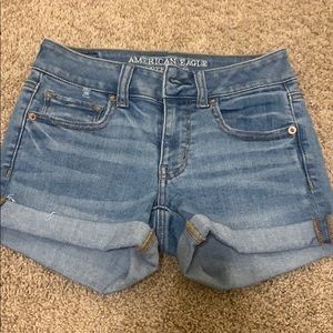 American Eagle size 2 Jean shorts